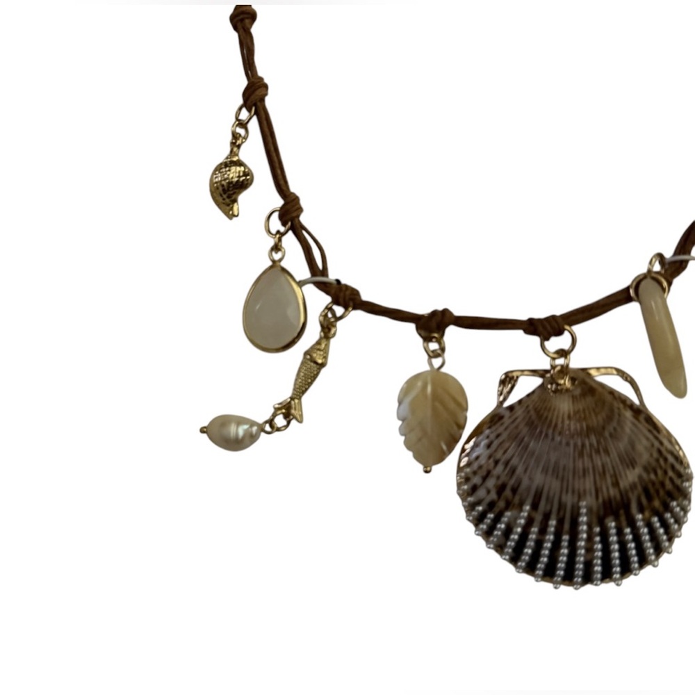 🔥NEW🔥House of Harlow 1960 Gold and Brown Shell Necklace - Picture 2 of 6